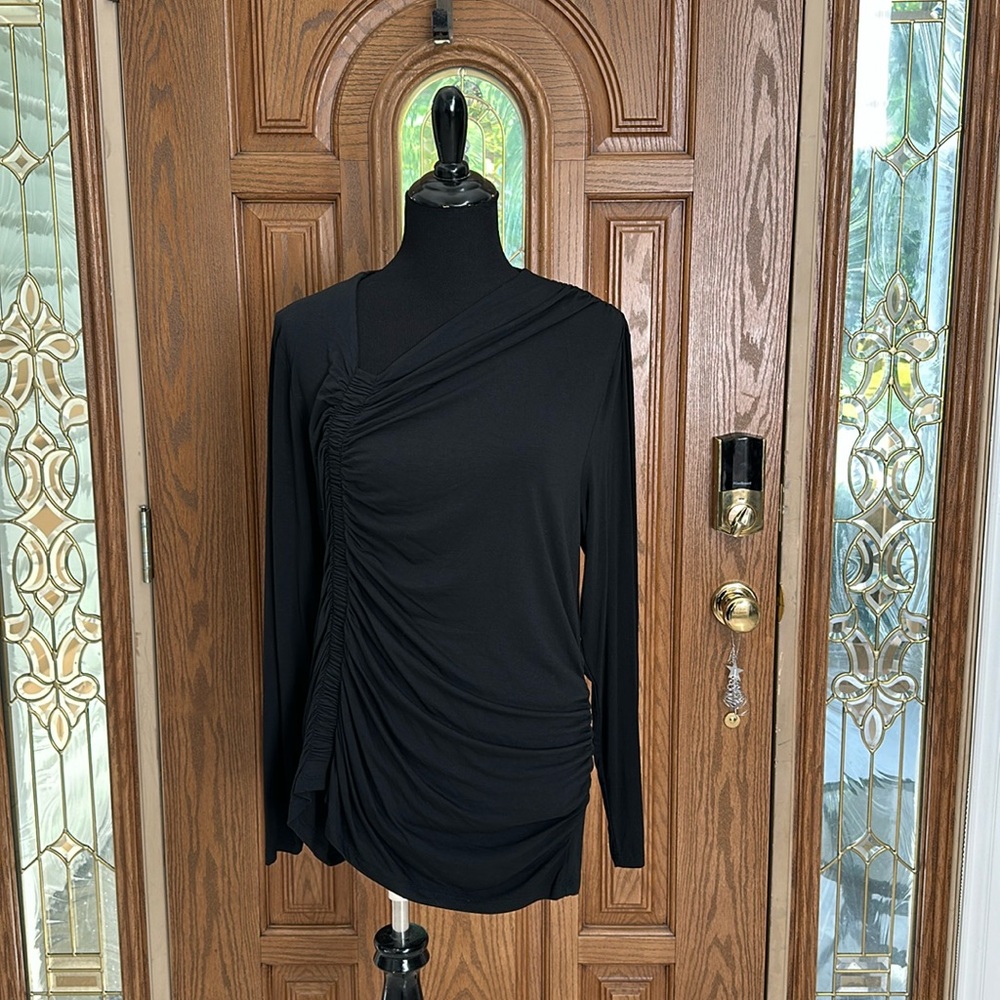 049 Ava & Viv Black Ruched Top